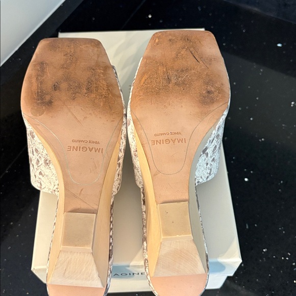 *Vince Camuto IM-DAHRA ROCCIA White Gold DOMINO Snake Print Open Toe Wedges - Picture 9 of 16